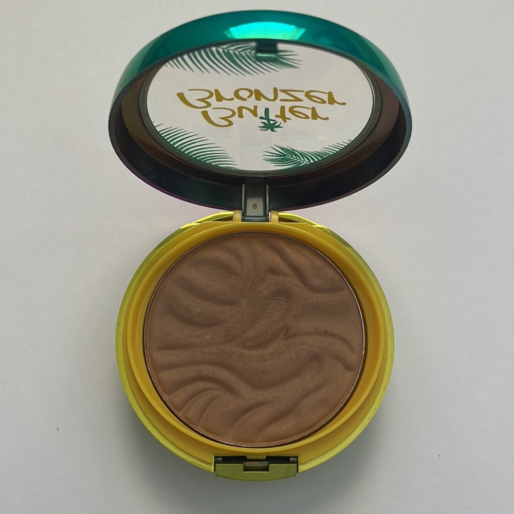 Makeup Bundle, NEW - Picture 9 of 16